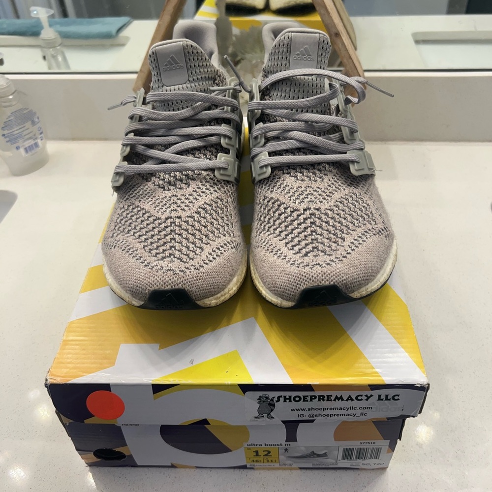 Men’s Adidas Ultra blBoost Gray Sneakers